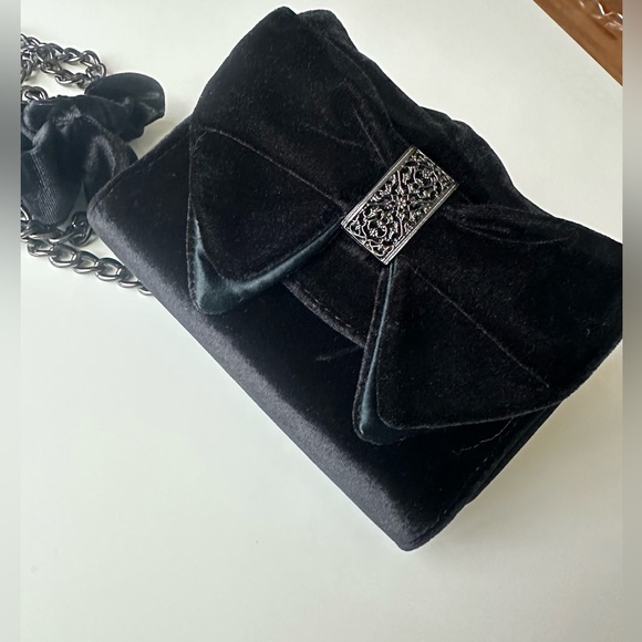 Nine West - Picture 8 of 8